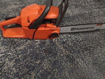 Predám motorovú pílu Husqvarna 236