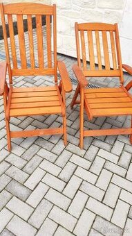 Drevené stoličky, polohovateľné