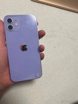 iPhone 12 rozbitý displej