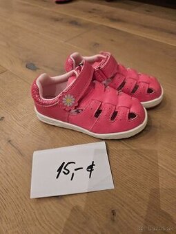 Predam detske topanky, cizmy, sandalky