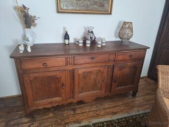 Starožitná komoda