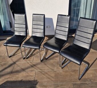 Jedálenské stoličky