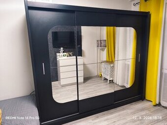 Skriňa BARCELONA čierna