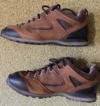 Bosp turistické topánky 42