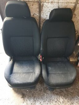 Predam predne sedačky Golf 4 3 dver