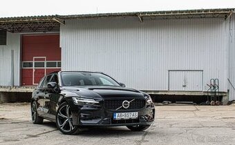 Volvo V60 B4 2.0d mHEV 145kW 2023 automat