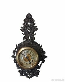 Predám funkčné starožitné nástenné kovové hodiny 1910 85 €