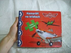 Kamaráti na krídlach, kniha s puzzle Lietadlá