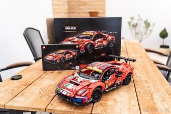 lego Ferrari 488 GTE (lego technic)