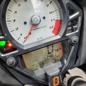 Predám Suzuki SV650S r.2009