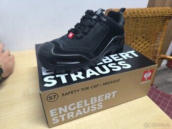 Strauss nové na predaj