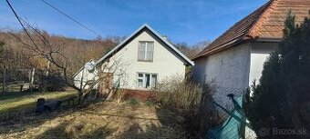 Ponúkame na predaj rodinný dom na polosamote pri obci Rudník