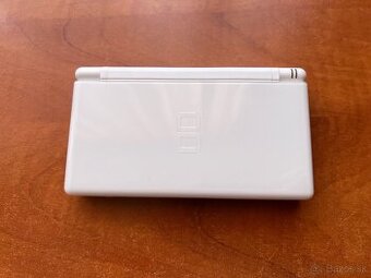 Nintendo DS Lite