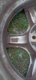 Elektróny a plechové disky
