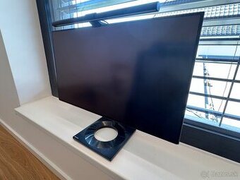 4K Monitor 27" Philips s dokovacou stanicou - 1