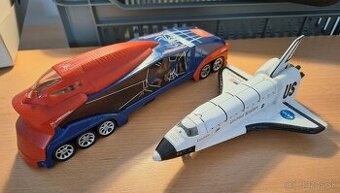 Auticko a raketoplan