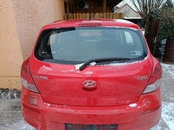 rozpredam Hyundai i20 I facelift 2013 1.25 62.5kw G4LA