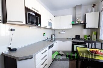 Predaj 3 izbového bytu, Lučenec, Tuhárske námestie.