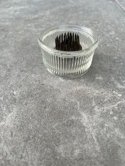 Predám oceľového ježka na aranžovanie kvetov