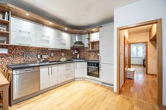 🏠 Prenájom 3-izbového bytu, 62 m², Nitra – Klokočina