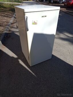 Chladnička s výmrazníkom