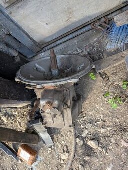 Predám prevodovky zo žigulaka 1202 škoda