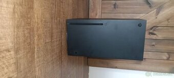 Xbox Series X + ovládač na Xbox