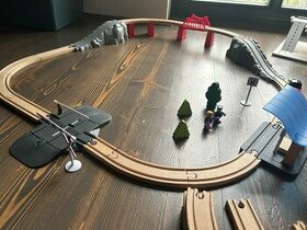 Vlak a mesto drevené dráhy