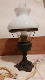 Predám starožitnú lampu - imitácia petrolejky - 1