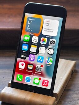 Iphone7 Black 32GB / Top stav + nabíjaci kábel