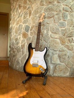 Nová elektrická gitara Fender Squier