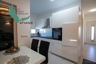 REZERVOVANÉ Na predaj novostavba apartmánu so záhradou v Cho