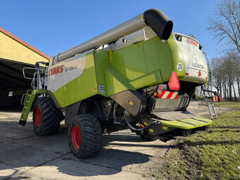 Práca na obilnom kombajne