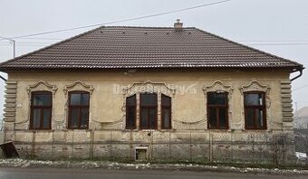 Na predaj veľký, starší rodinný dom v Rimavských Janovciach