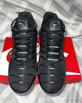 Nike Air Max Plus Black