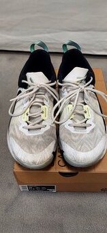 Predám chlapcenske tenisky veľkosť 42.5