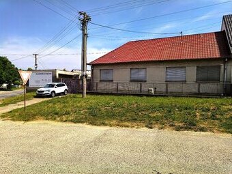 Predám rodinný dom v centre obci Dvorníky 4+1.