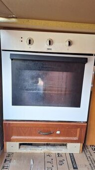 teplovzdušná rúra vstavaná ZANUSSI