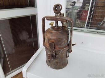 Banícka lampa karbidka