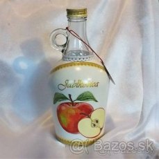 Fľaša na pálenku Jabĺčka s uškom, čipkou a visačkou - 1