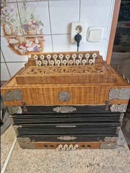 Heligonka Josef Hlaváček Louny