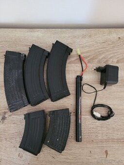 Ak 47 tactical airsoft zasobniky