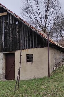 Vinica s chatkou a krásnym výhľadom