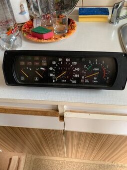 Tachometer Skoda Rapid 136