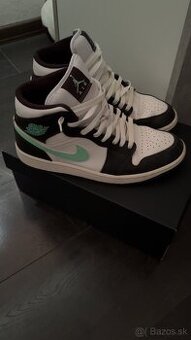 Air Jordan 1 Mid