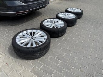 Predam r19 5x112 Škoda Trinity 235/40 r19 letné