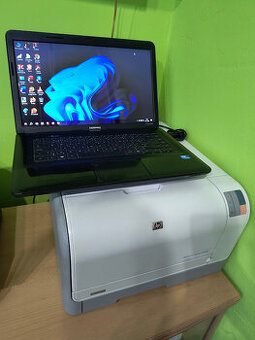Notebook 15,6 Compaq + Tlačiareň HP Laser Color