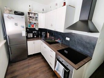 PREDAJ 2 izb. bytu ,52,50 m2, BA - Hornádska ul,2/8.posch.,