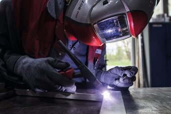 TIG Zvárač Nemecko / pracovná zmluva HRADENÉ UBYTOVANIE