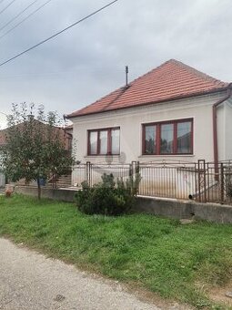 Na predaj: Pôvabný rodinný dom obci Bátorove Kosihy